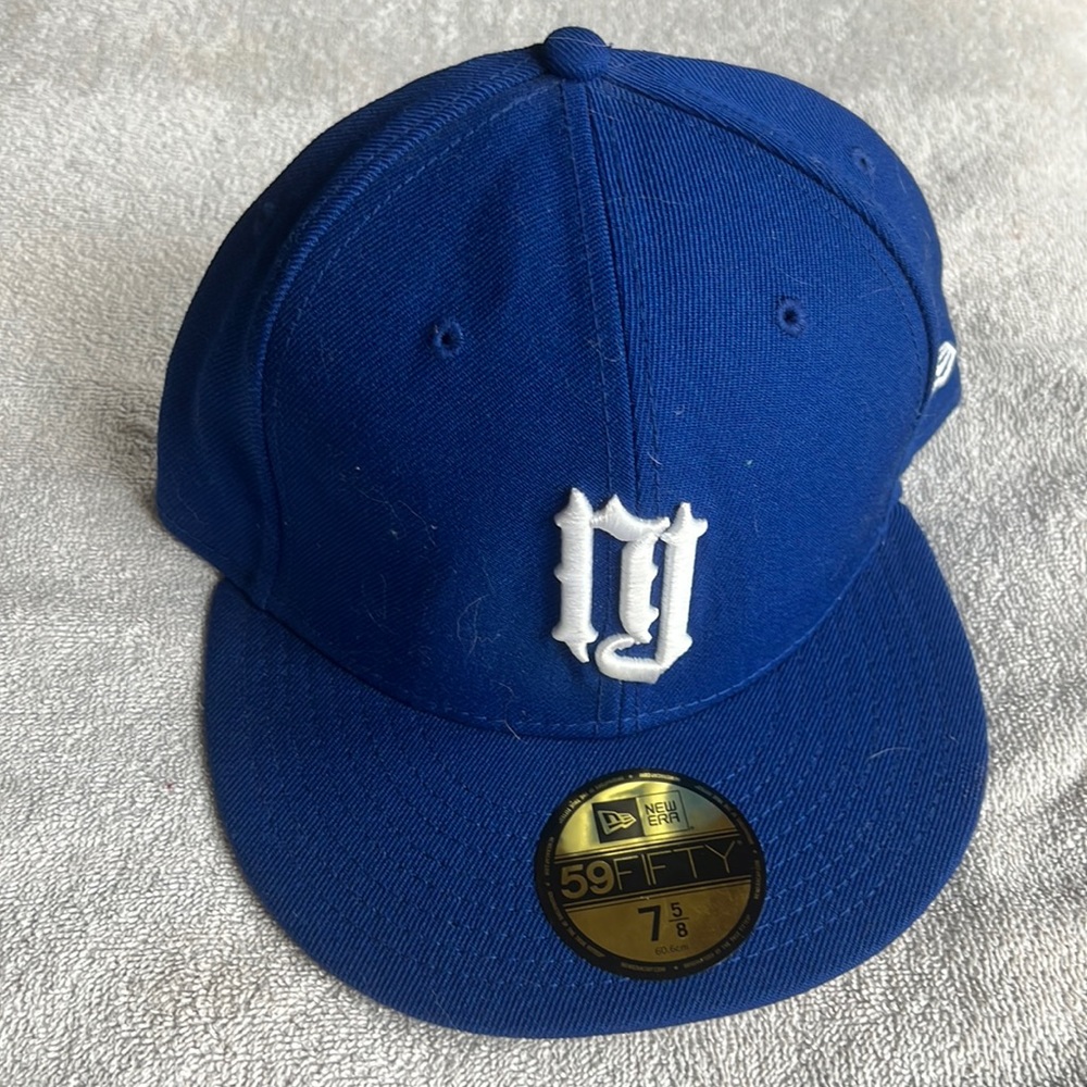 Hat - Picture 1 of 3